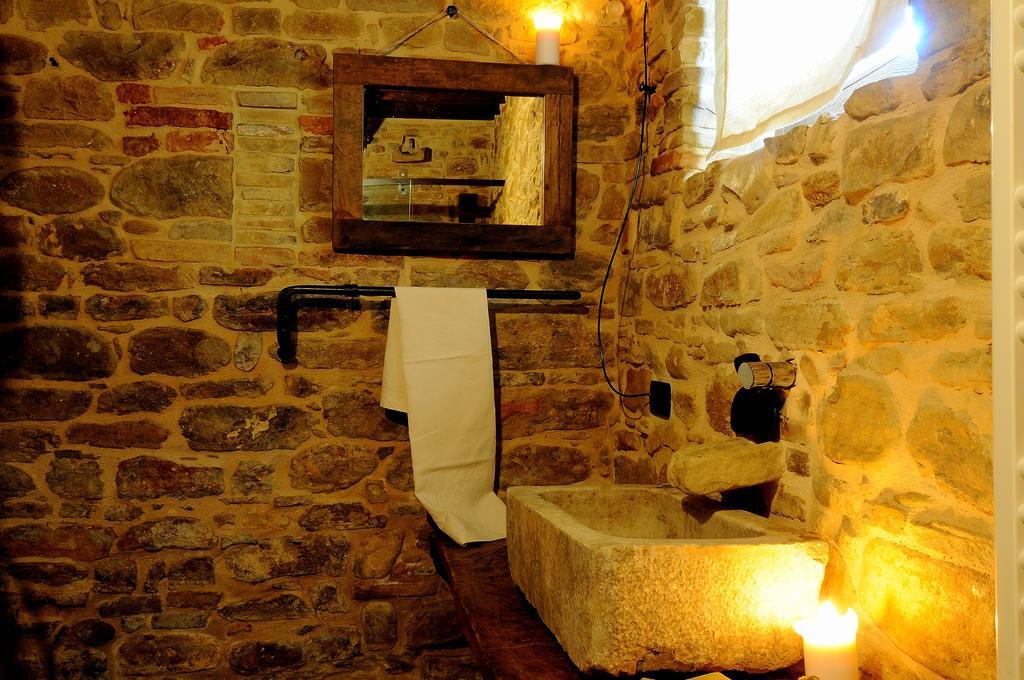 San Lorenzo in Campo Il Capuccioゲストハウス 部屋 写真