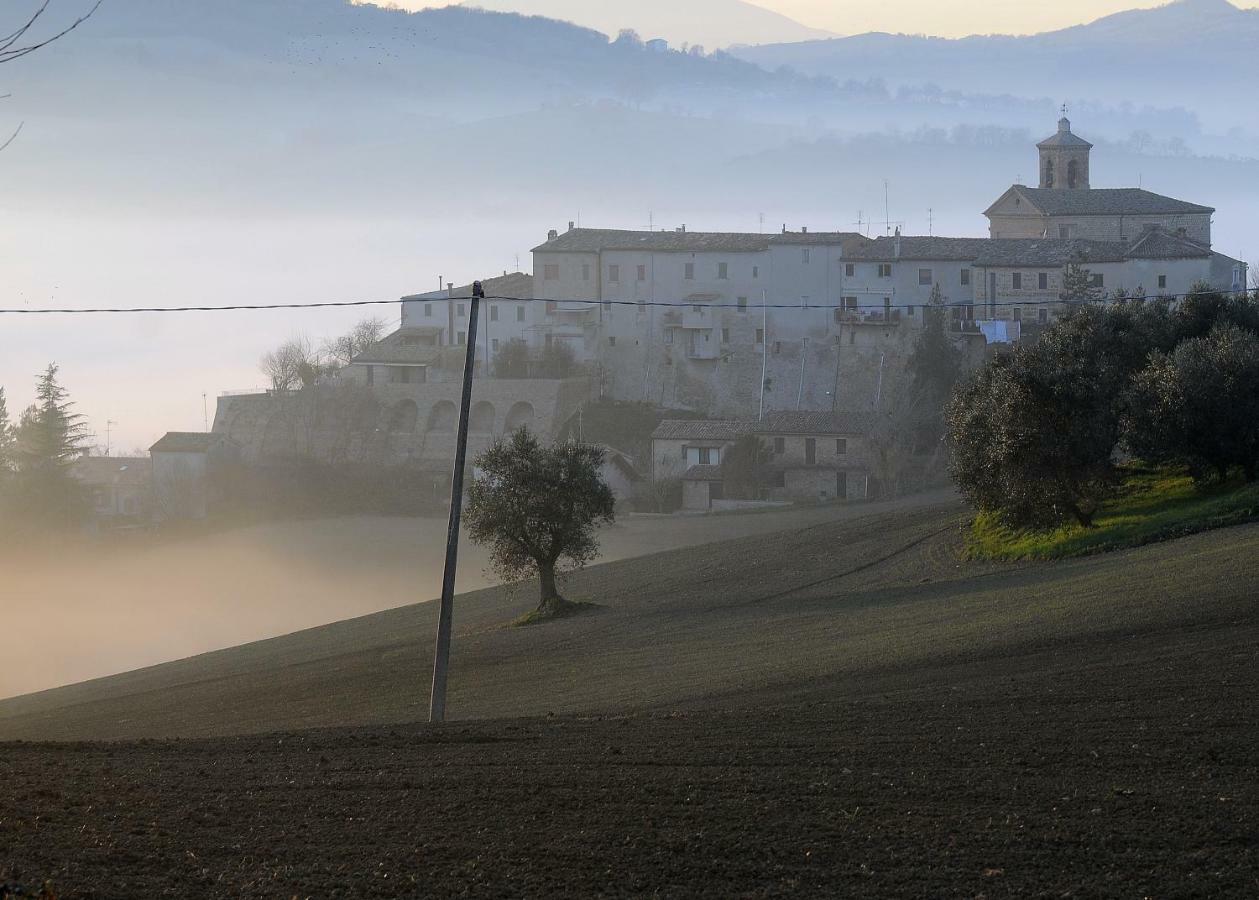 San Lorenzo in Campo Il Capuccioゲストハウス エクステリア 写真